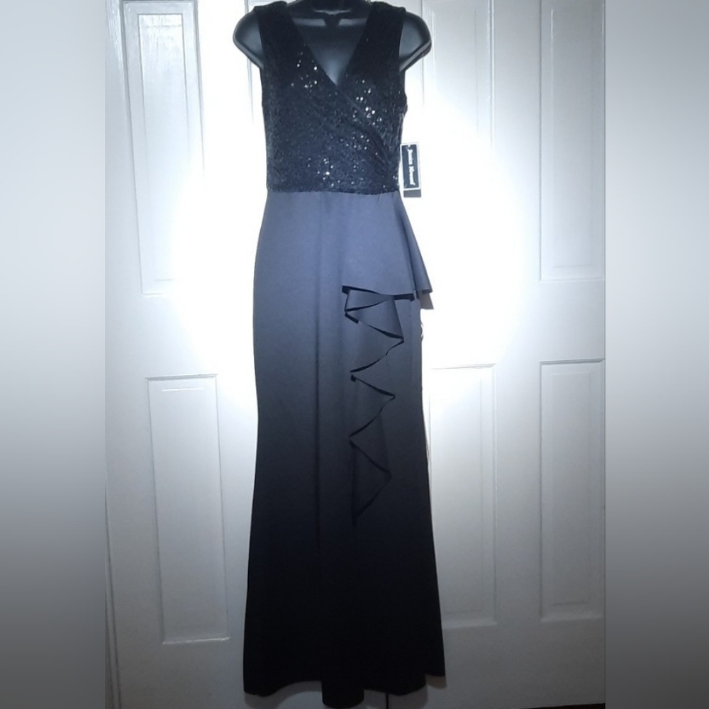 Formal Sleeveless Dress - Black Sequin - Brand Jessica Howard - Size: 4 - NWT